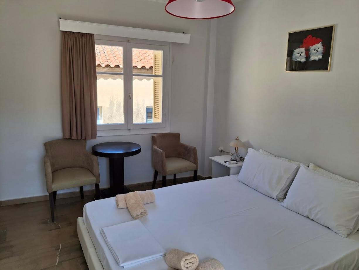 Nafpaktos Apartment And Studios In Port Room photo